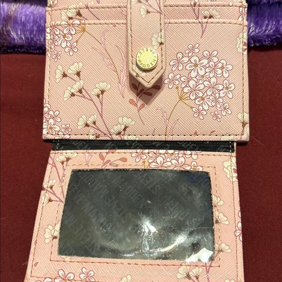 Steve Madden Pink Floral Women's Card Holder - Picture 4 of 7